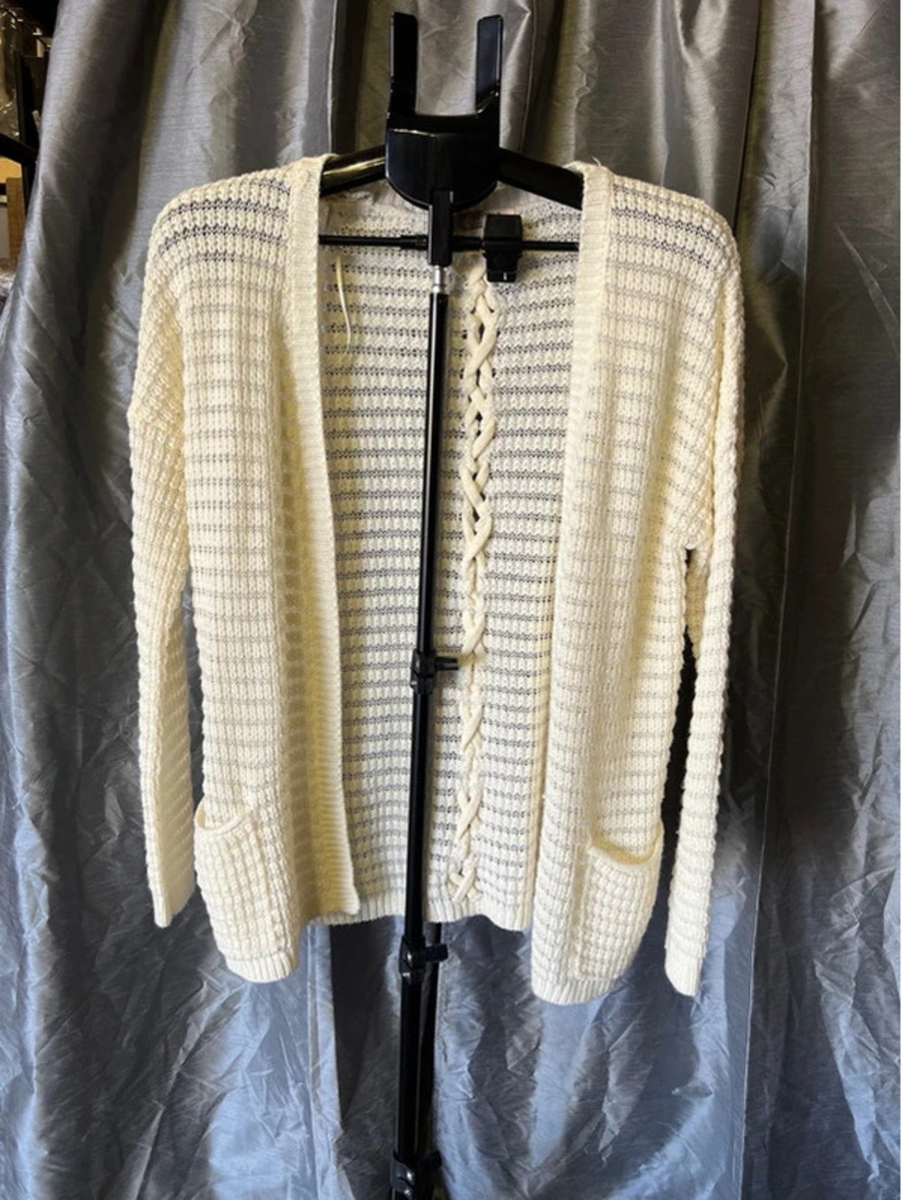 Pink Rose Sz Lg Knit Sweater